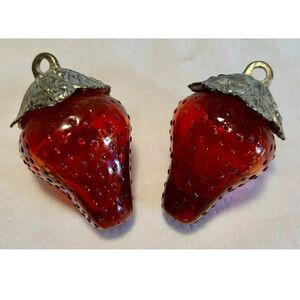 Vintage glass strawberry salt & pepper shakers